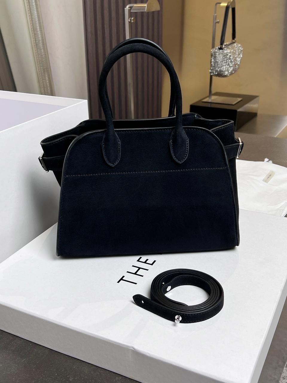 женская сумка из натуральной замши цвет черный,сумка замшевая,женская черная замшевая сумка,женская сумка,сумка женская замшевая