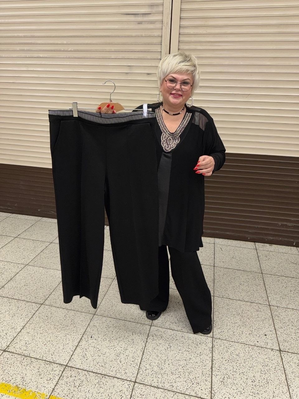 костюм с брюками,стильные костюмы,брючный костюм,костюм женский черный,костюм классический