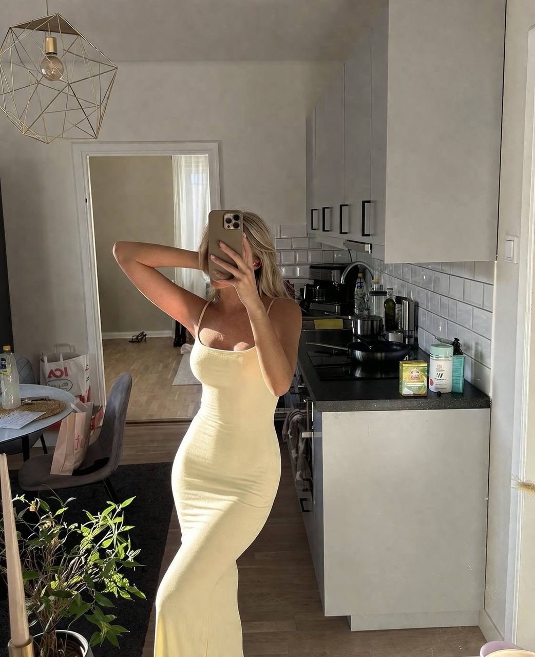 серое облегающее платье,облегающее платье,длинное облегающее платье,женское облегающее платье,сексуальное облегающее платье