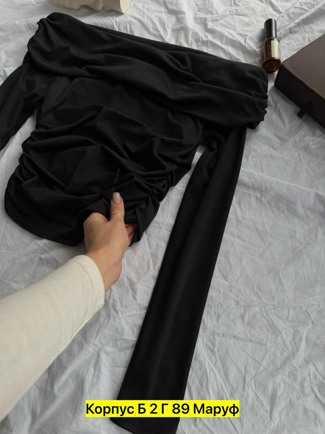 женская кофта,кардиган кофта,кофта с открытыми плечами,лонгслив с открытыми плечами,приталенный топ с драпировкой zara черный