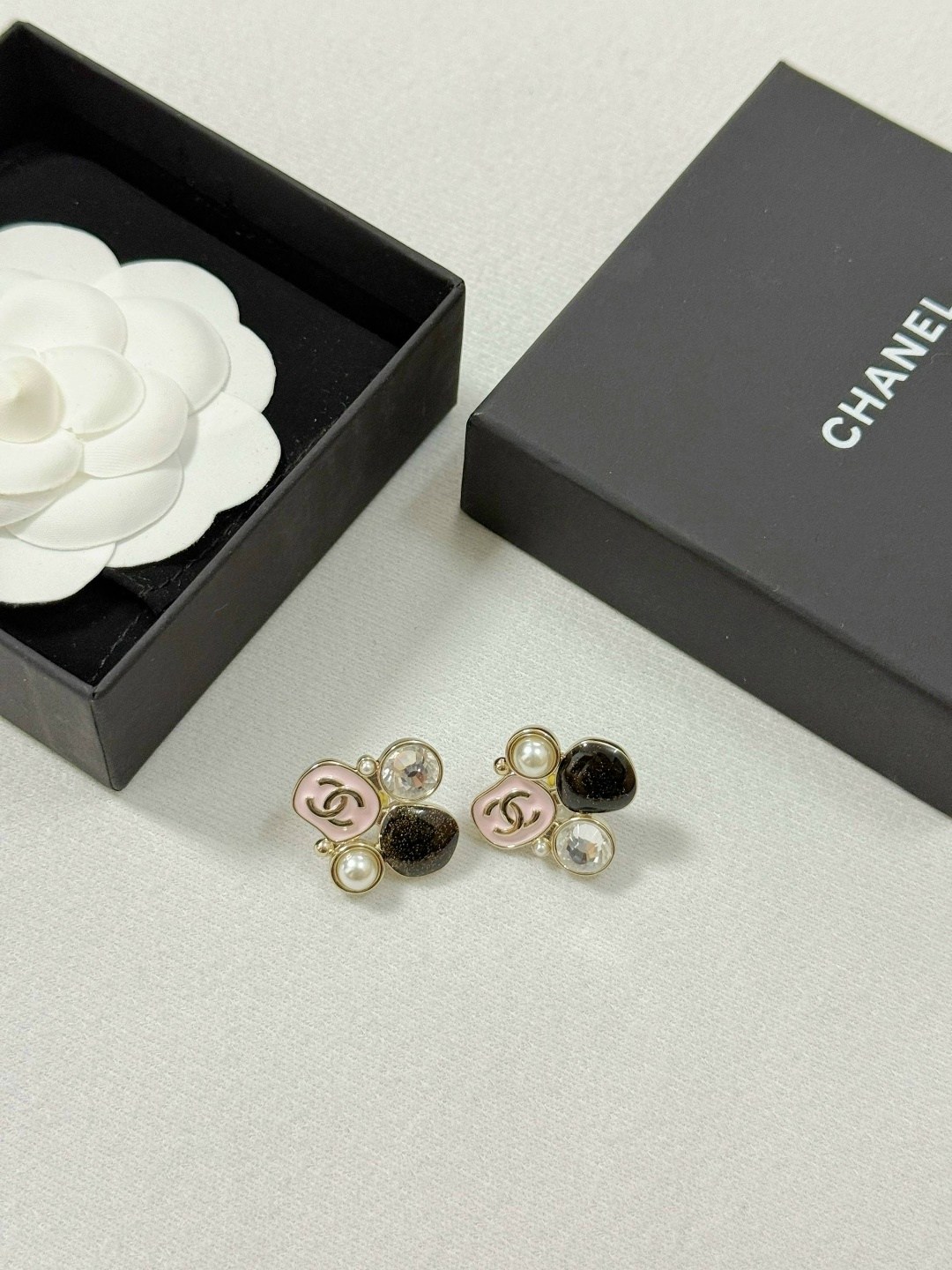 chanel серьги,серьги шанель,пусеты шанель,серьги в стиле шанель chanel natalia yarskaya,серьги шанель оригинал