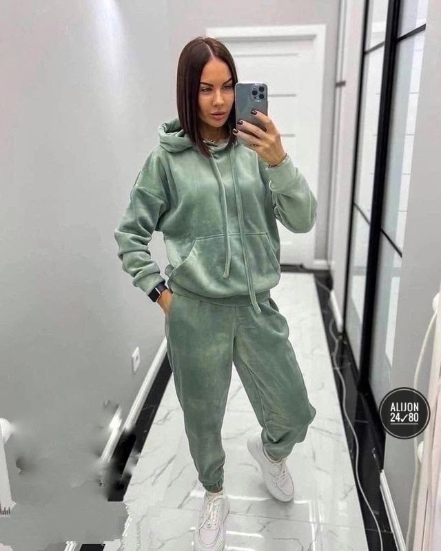 костюм спортивный велюровый amilya stail,костюм велюровый новый,костюм спортивный велюровый,велюровый спортивный костюм женски,костюм велюровый женский