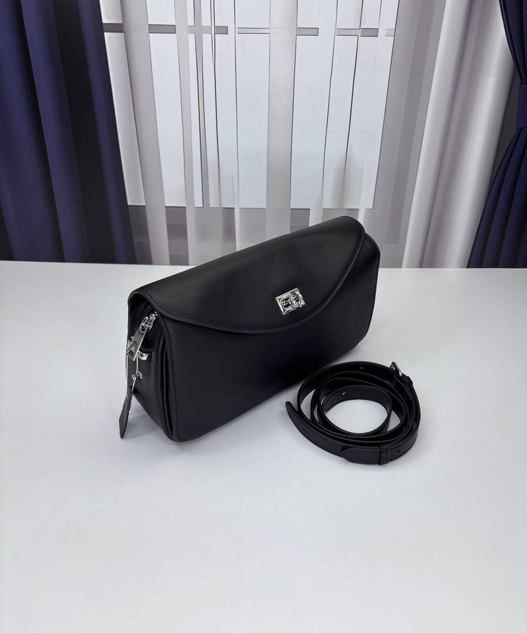 сумка,женская сумка,живанши сумка женская,сумка живанши,balenciaga сумка