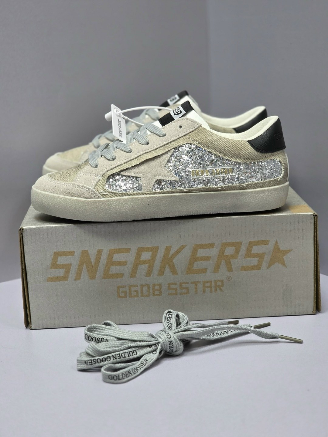 golden goose кеды v-star с блестками серебристый,golden goose кеды super-star с блестками серебристый,golden goose кеды hi star с блестками белый,низкие кеды ball-star glitter golden goose,кеды golden