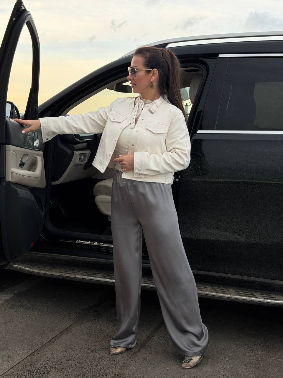 брючный костюм,женский костюм,стильный костюм из мягкого велюра,костюм спортивный женский,женский костюм двойка