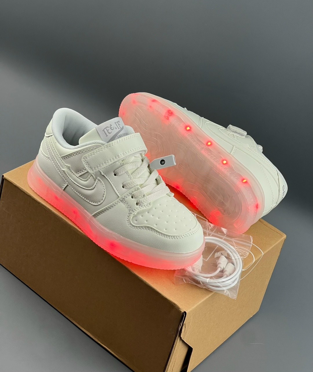 кроссовки со светящейся подошвой,кроссовки светящиеся,светящиеся кроссовки для мальчика,кроссовки детские светящиеся,кроссовки детские с подсветкой