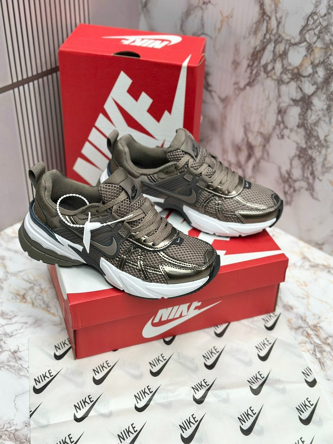 кроссовки nike v 2 k run,кроссовки nike,женские кроссовки nike,женские повседневные кроссовки nike v2k run коричневый,кроссовки