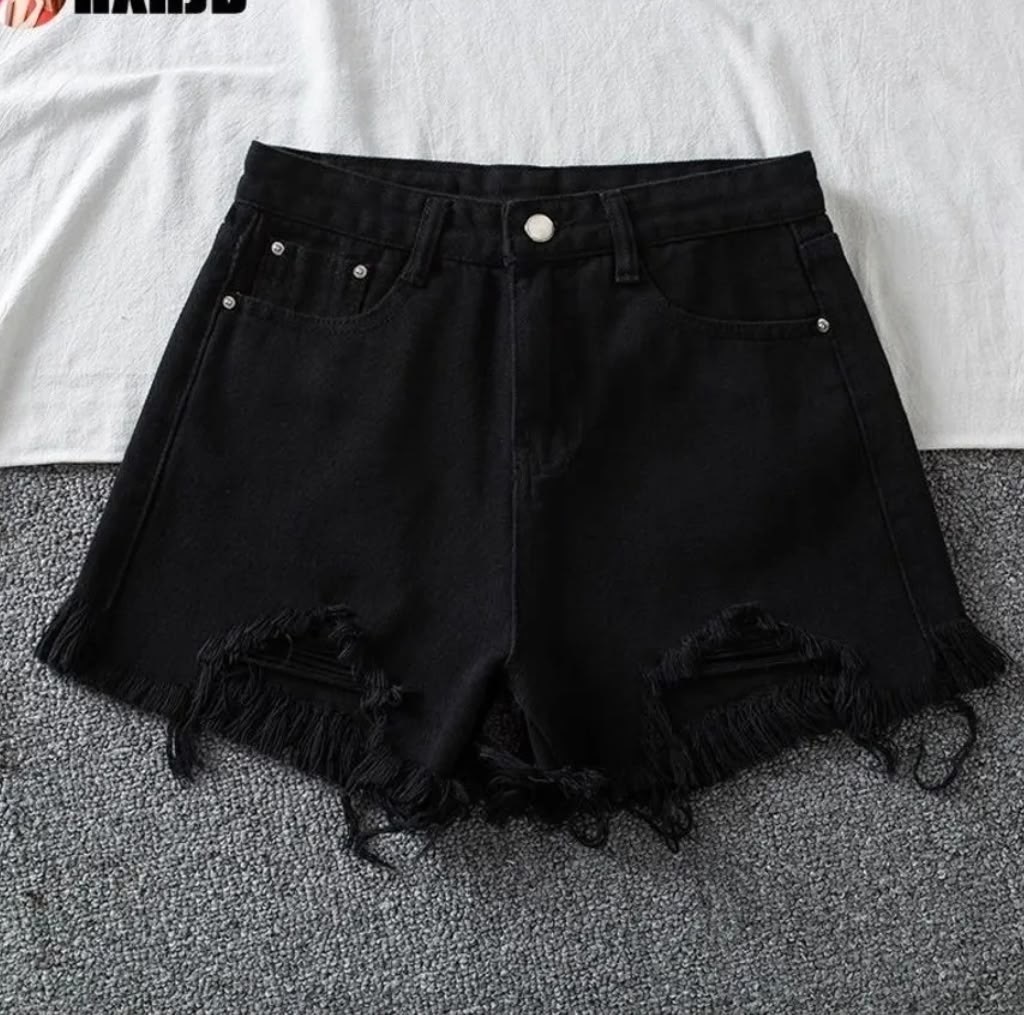 рваные джинсовые шорты,женские джинсовые шорты,женские джинсовые шорты с высокой талией,белые джинсовые шорты,белые джинсовые шорты с рваным краем