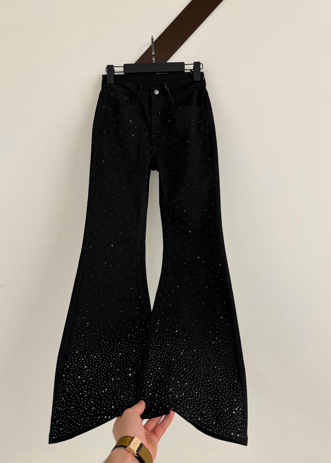 джинсы для девочек клеш,джинсы клеш женские,джинсы в стразах,женские джинсы со стразами,джинсы клеш