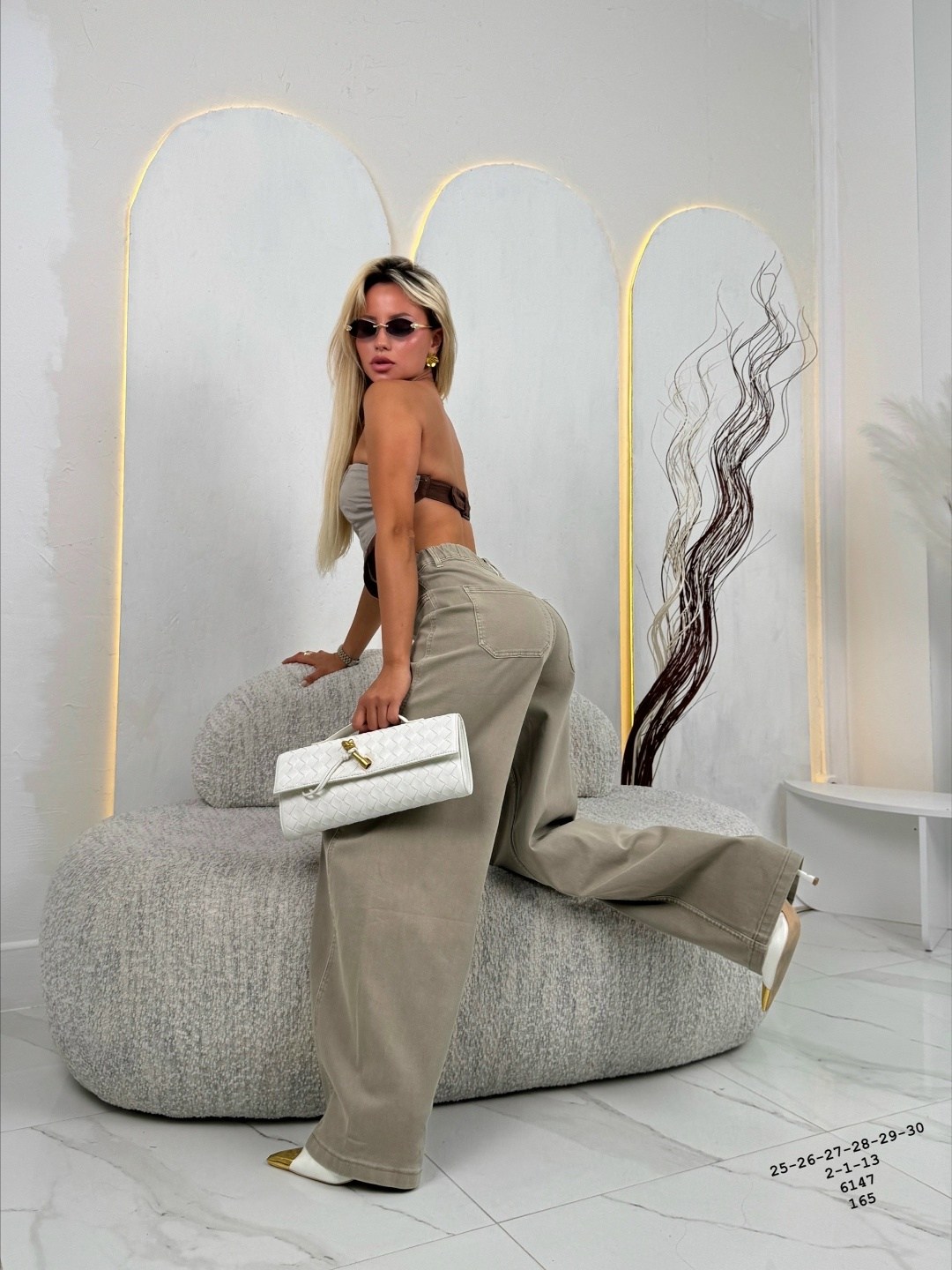 женские джинсы,джинсы женские широкие,брюки джинсы,джинсы широкий,бежевые джинсы женские