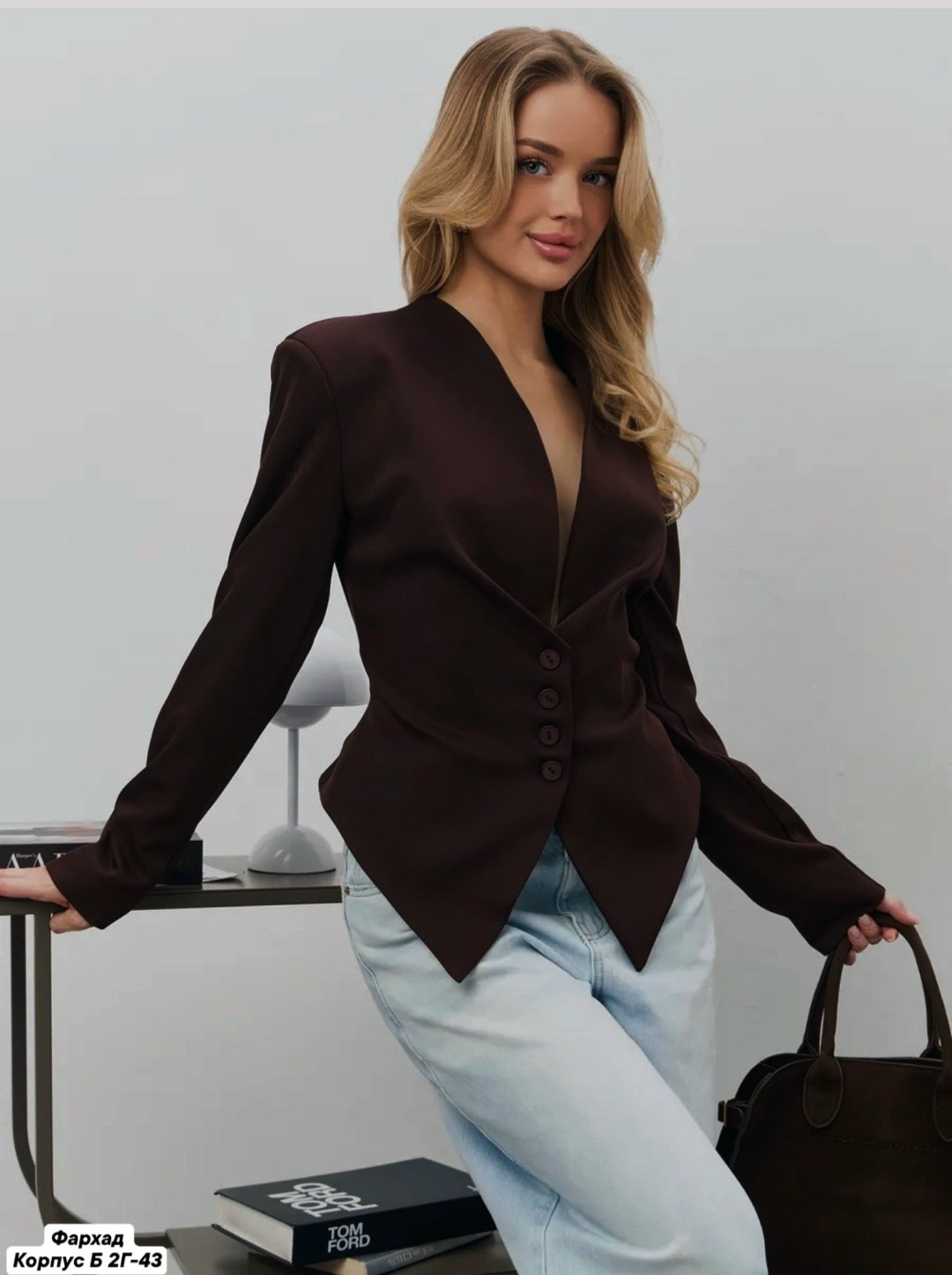 жакет с баской,жакет с лацканами,брючный костюм,пиджак приталенный,жакет