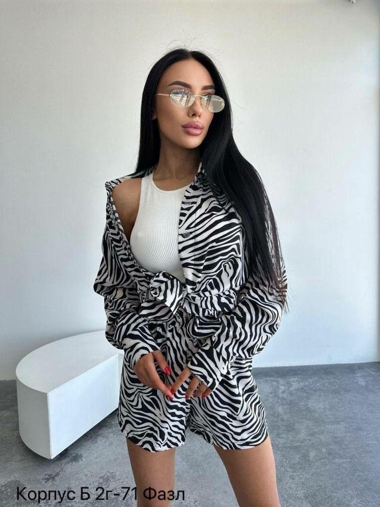 костюм двойка женская,костюм двойка с принтом,костюм женский летний с шортами зебра crolic,летний костюм с шортами и топом зебра,костюм женский