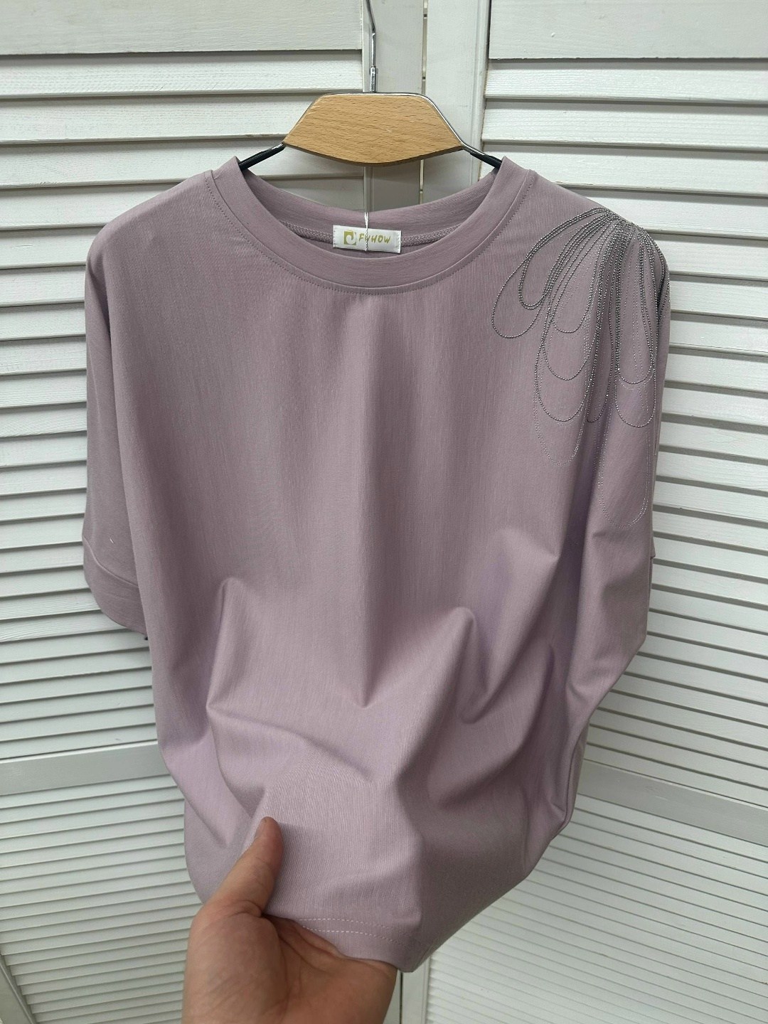 футболка со стразами,женская футболка,футболка со стразами оверсайз,женская футболка со стразами,футболки оверсайз