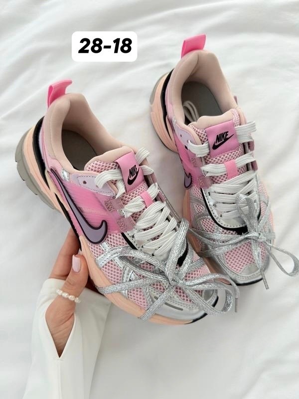 кроссовки для женщин nike initiator pink,кроссовки для бега v2k run женские с низким верхом розовые/серебристые nike,nike кроссовки для бега,кроссовки nike женские,кроссовки nike