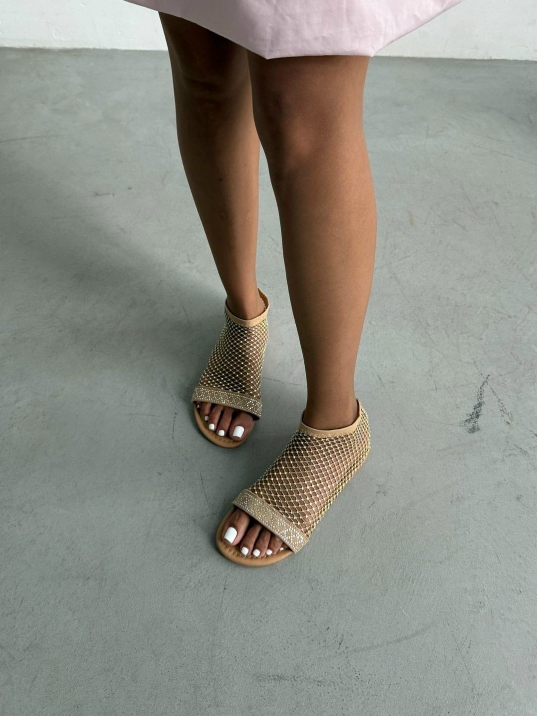 босоножки с перфорацией,босоножки сетка,стильные босоножки,женские босоножки,босоножки на плоской подошве