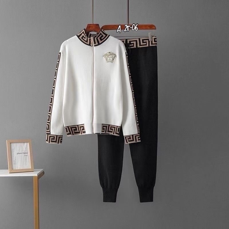 спортивный костюм версаче белый,versace tracksuits for men's long tracksuits,костюм версаче,спортивный костюм versace женский,трикотажные костюмы