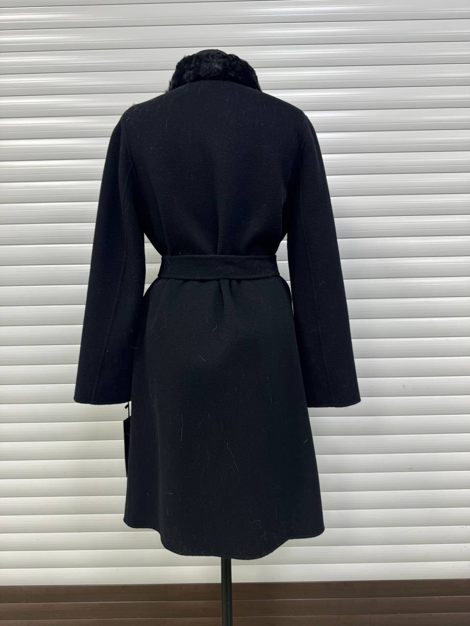 пальто из каракуля женское,шуба из каракуля,каракулевая шуба,пальто с каракулем,пальто с каракулевым воротником