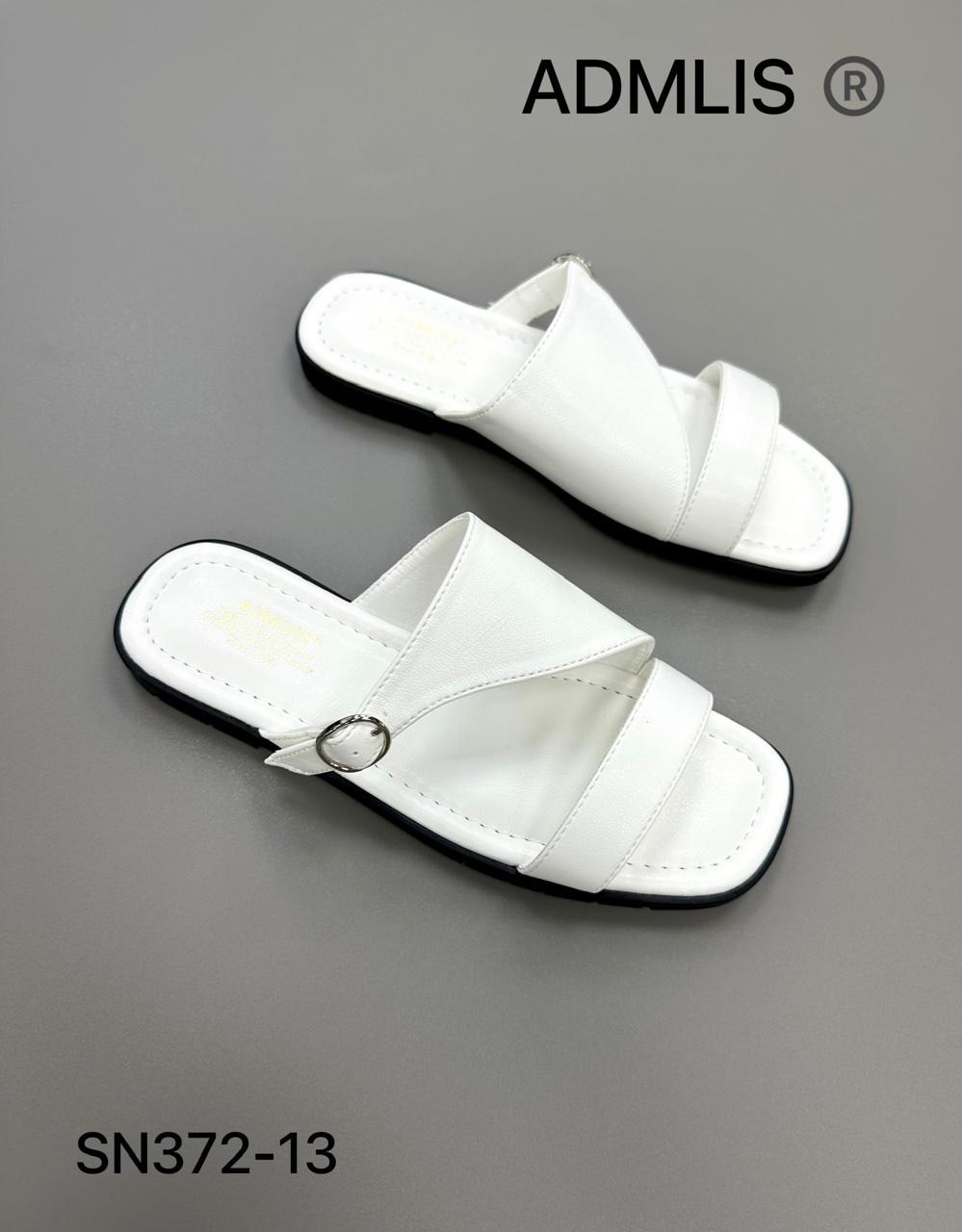 женские шлепанцы,,белые шлепанцы,шлепанцы модные,шлепанцы женские кожаные