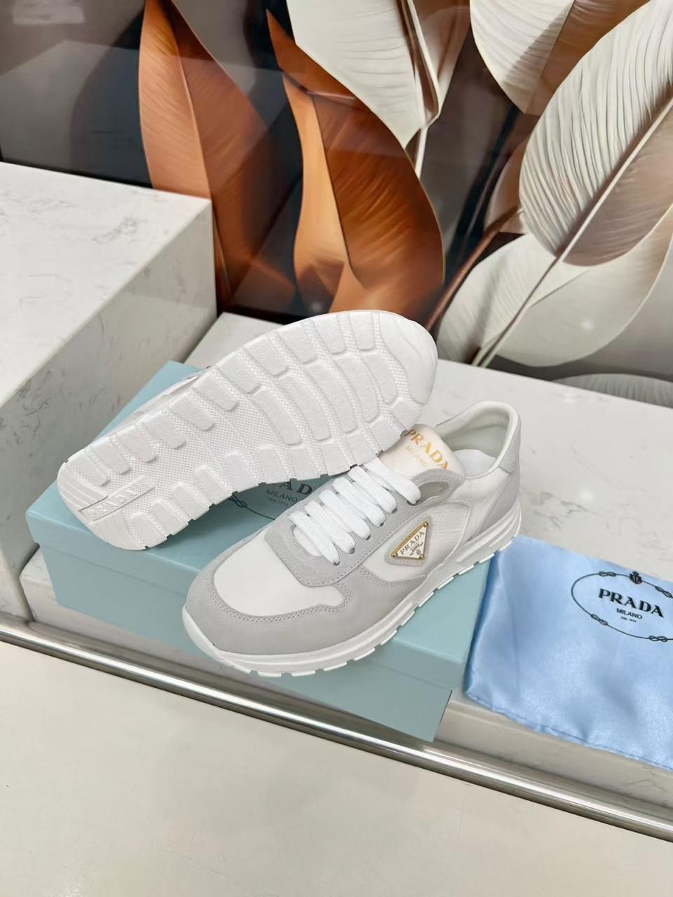 комбинированные кроссовки prada,кроссовки prada женские,,прада милано кроссовки,женские кроссовки