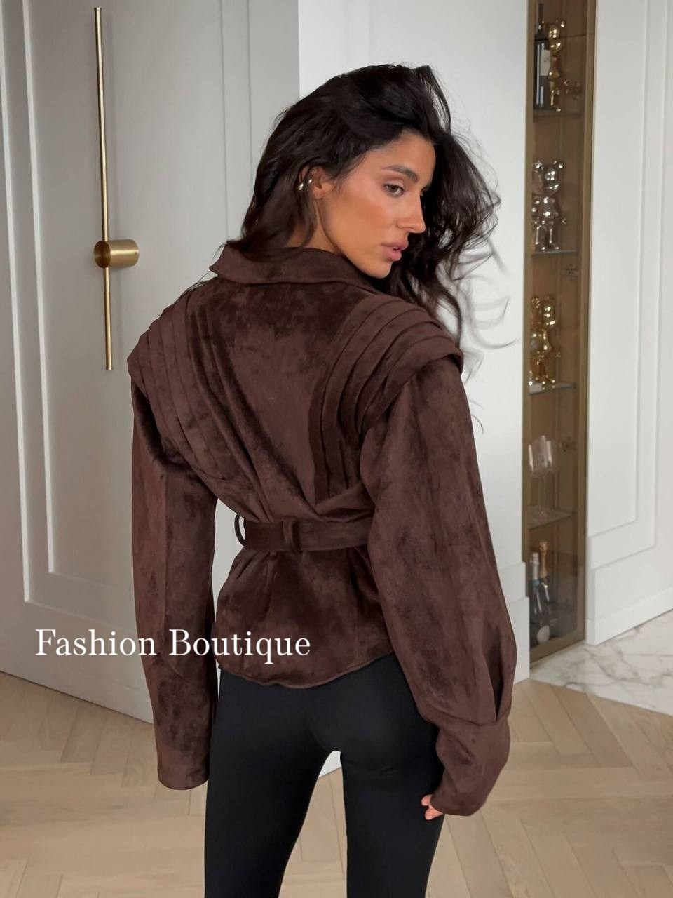 замшевая куртка,куртка замшевая женская,замшевая куртка с поясом,классическая коричневая замшевая женская куртка с поясом