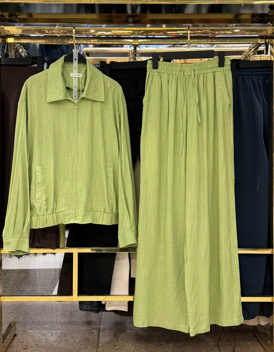 брючный костюм,костюм брючный с рубашкой,комплект костюм,костюм с брюками и рубашкой,костюм женский