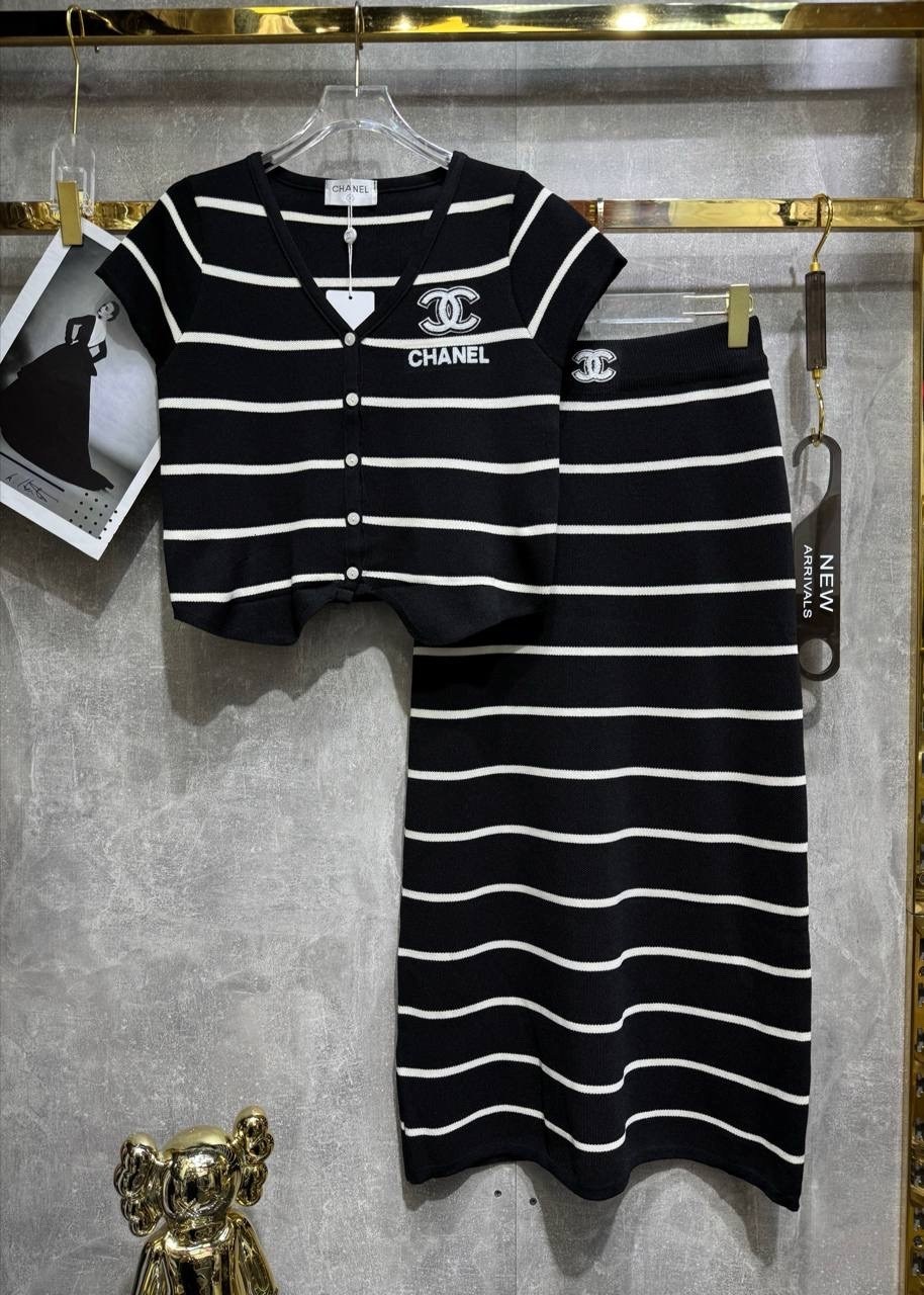 оригинальное платье,платье стильное,трикотажное платье,стильные наряды,девушка