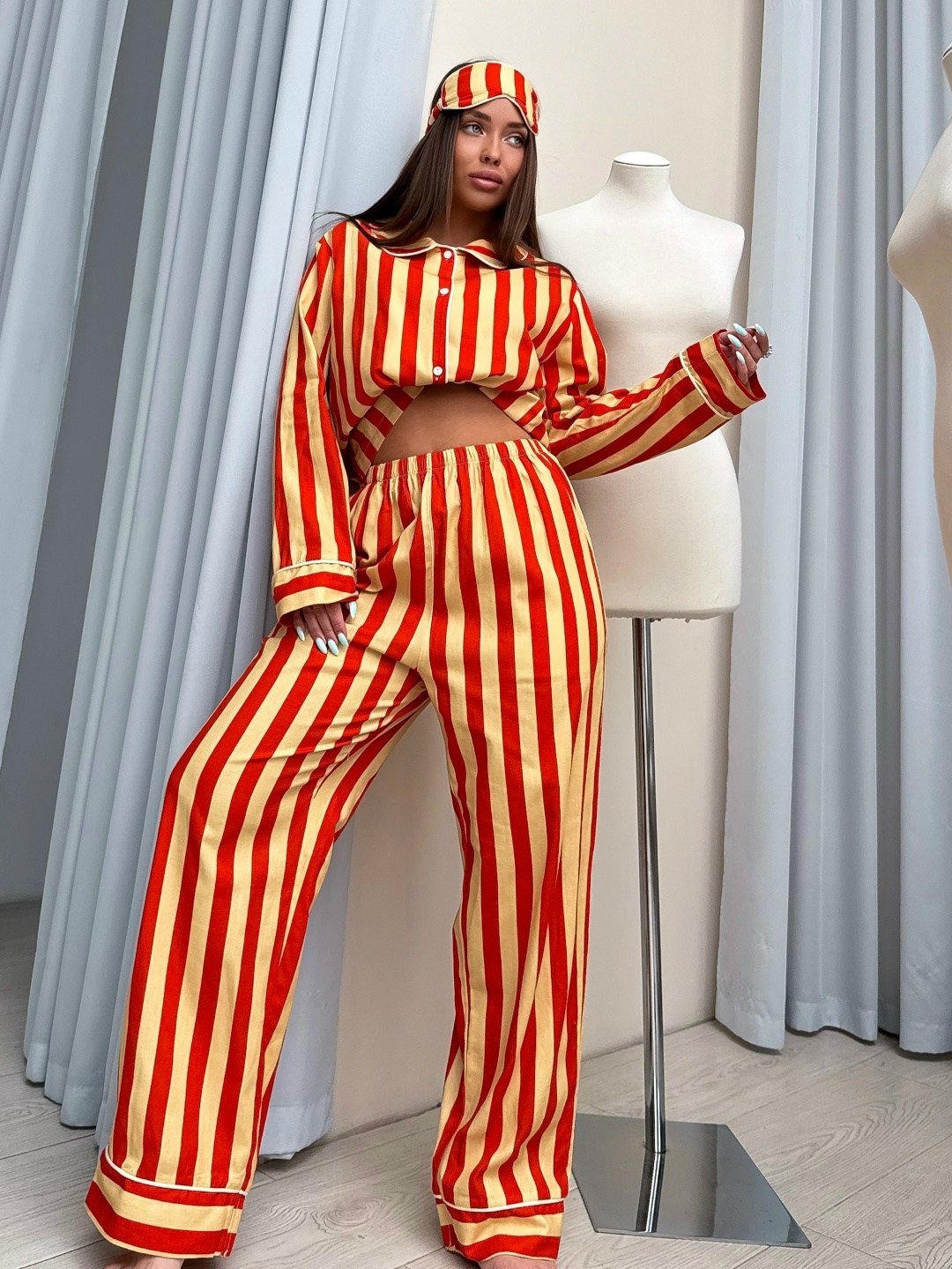 модные наряды,женские комбинезоны,пижамные костюмы,костюм в полоску
