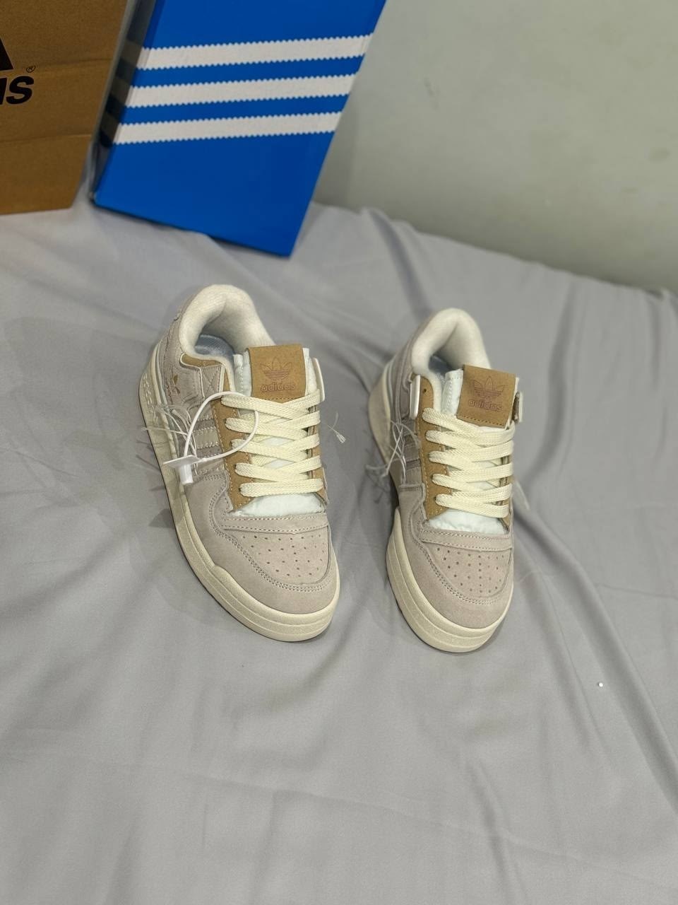 женские кроссовки adidas,кроссовки adidas,кроссовки adidas forum 84 low,,adidas forum low 84 бежевый лайт