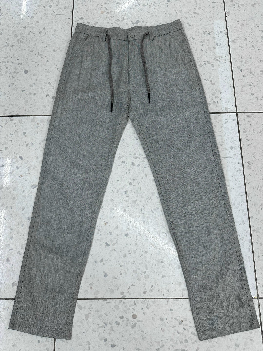 зауженные брюки,брюки светлые,мужские брюки,повседневные брюки,серые брюки