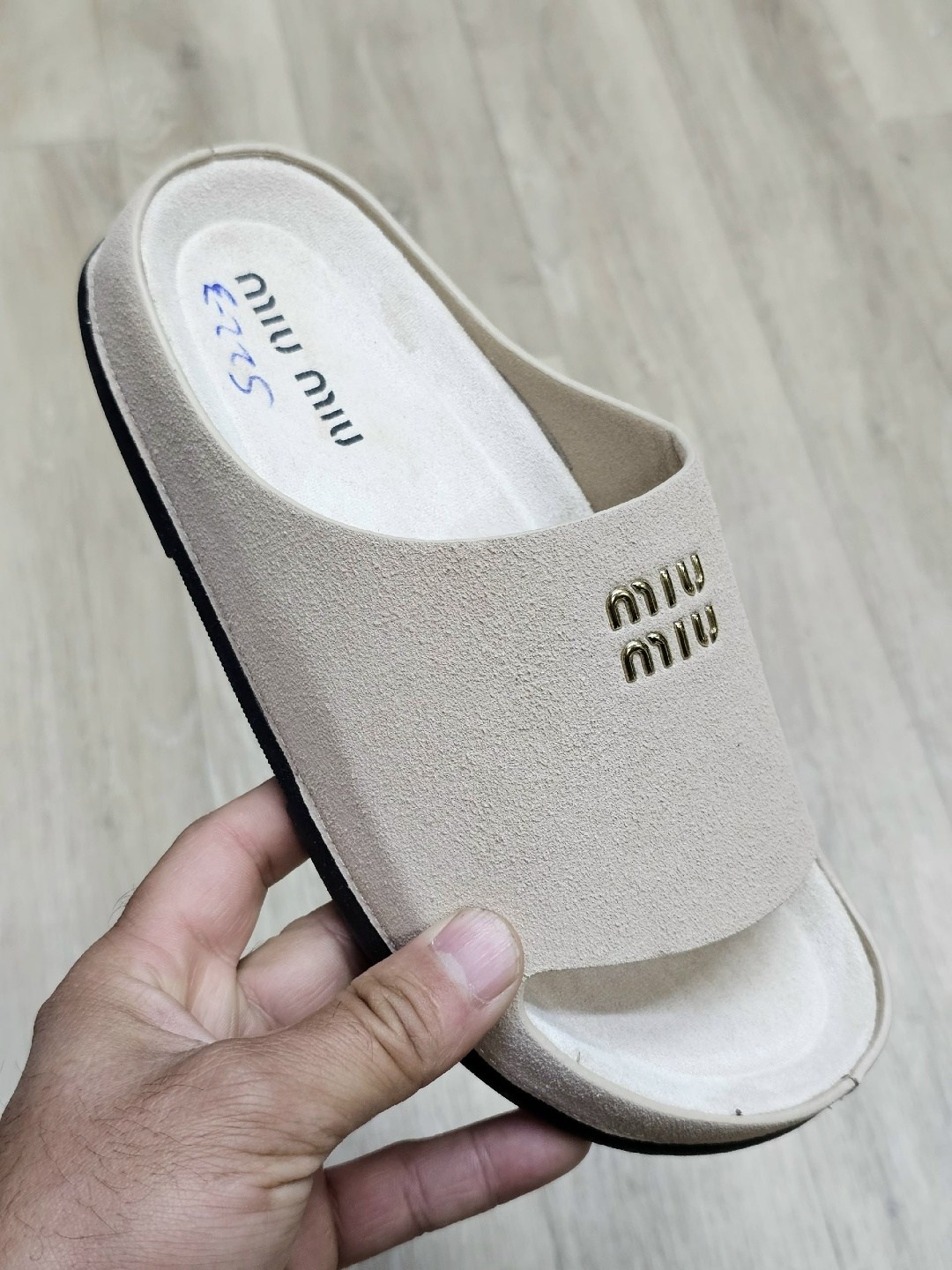 ,шлепанцы женские,женские тапки,тапочки модные,женские шлепки