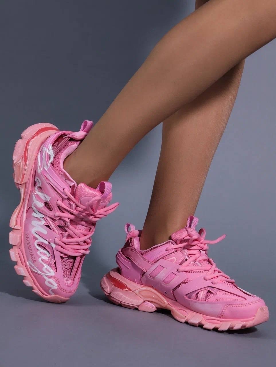 кроссовки женские balenciaga,кроссовки баленсиага трек женские,кроссовки баленсиага трек розовые,кроссовки balenciaga,женские кроссовки balenciaga track a123305 розовые