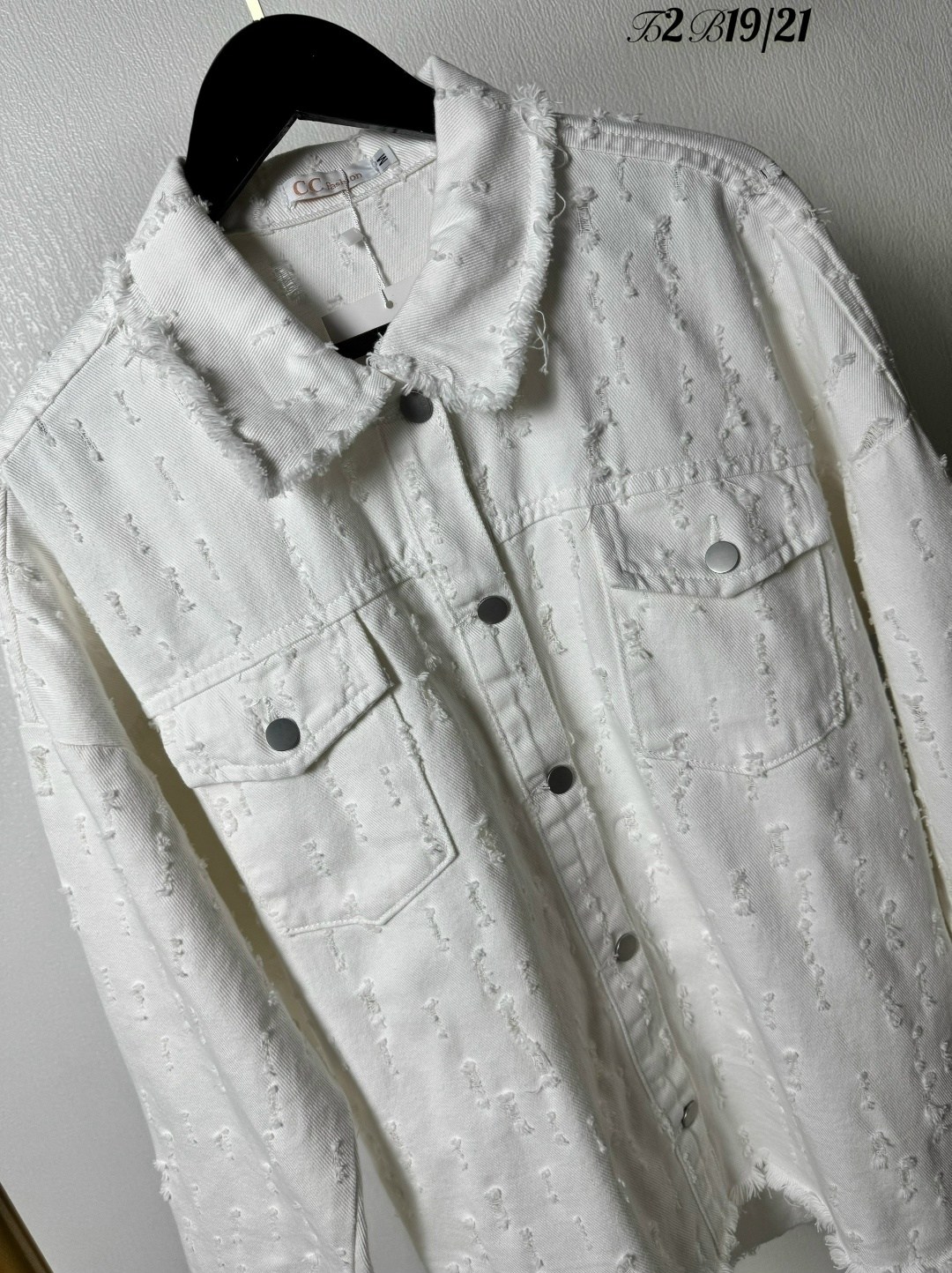 джинсовая куртка,белая джинсовая куртка,джинсовые куртки женские,рубашка женская джинсовая,джинсовка белая