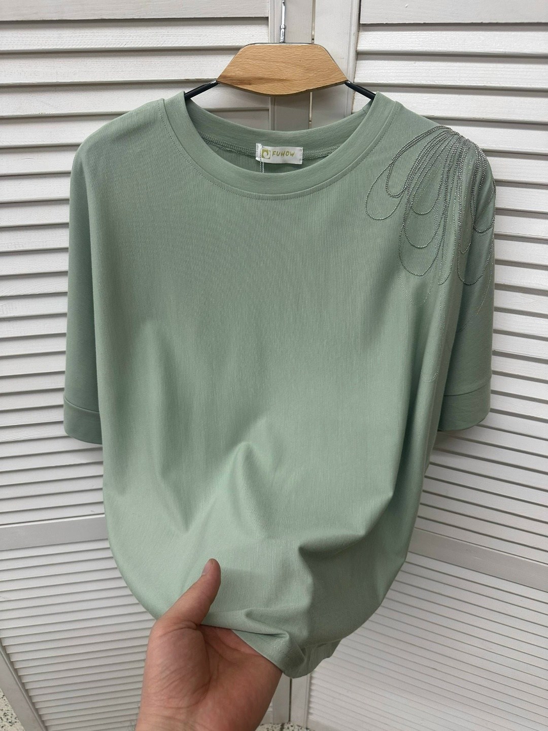 футболка со стразами,женская футболка,футболка со стразами оверсайз,женская футболка со стразами,футболки оверсайз