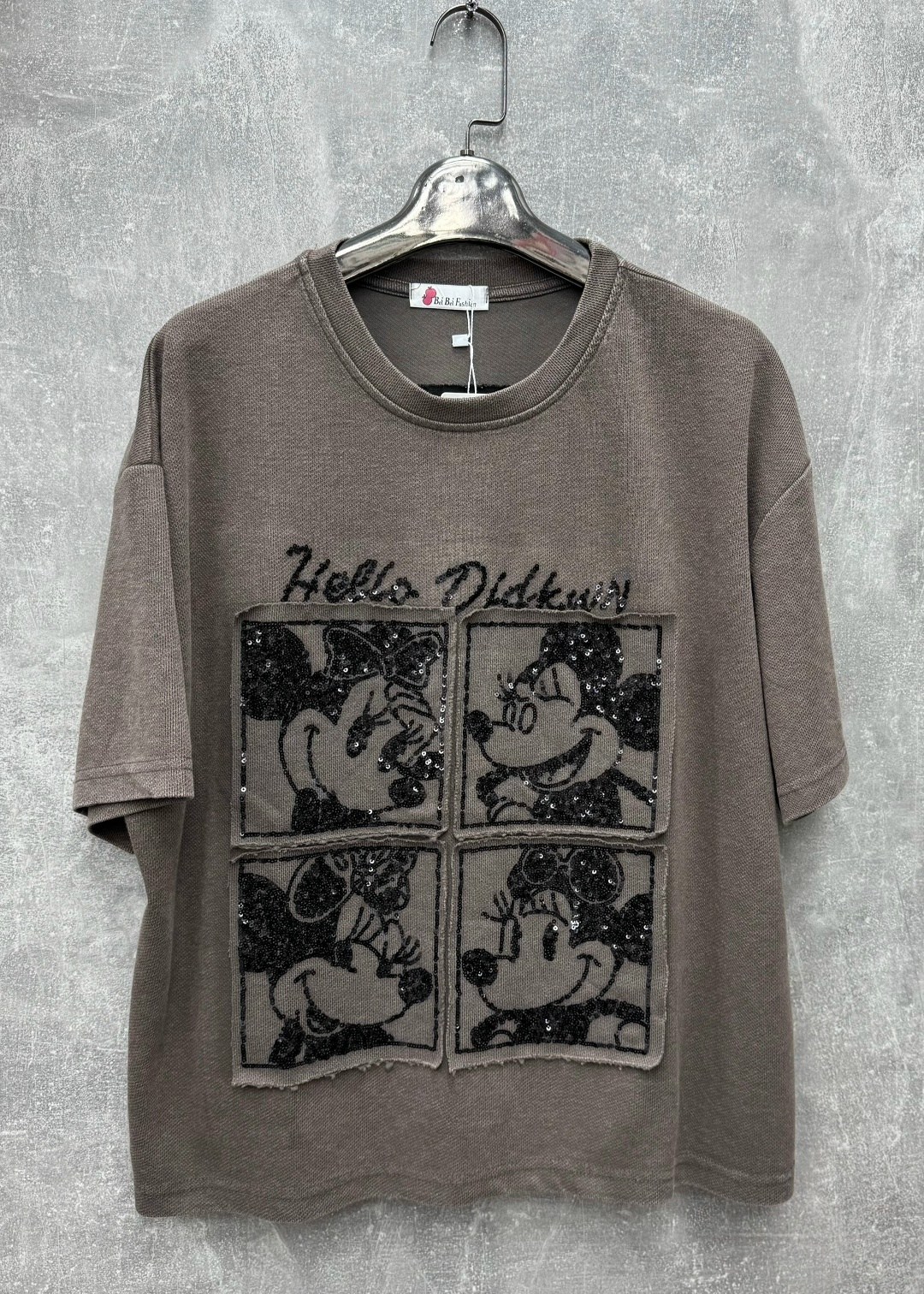 футболки женская оверсайз,спортивные штаны с футболкой оверсайз,футболки модные,футболка и штаны,футболки оверсайз