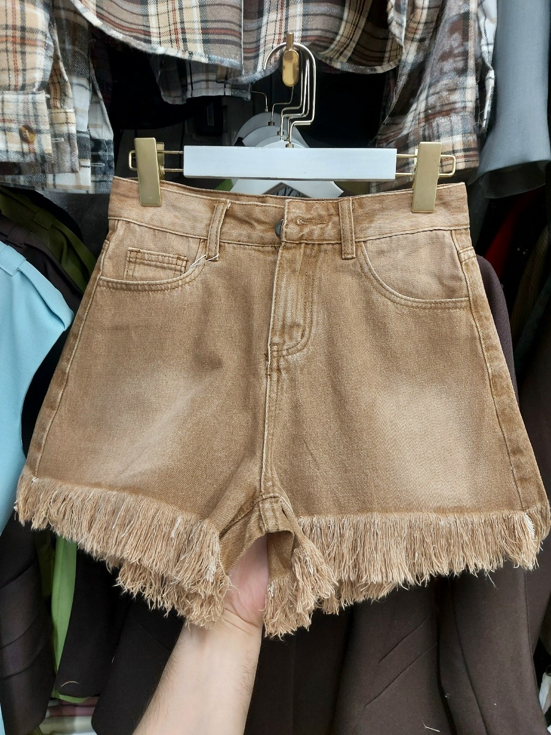 женские шорты,женские шорты джинсовые,женские джинсовые шорты с высокой талией,летние женские шорты,джинсовые шорты с бахромой