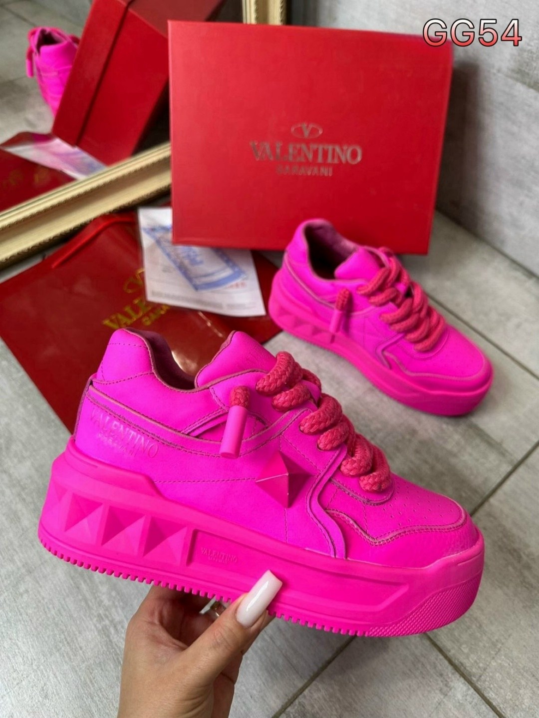 кроссовки женские valentino,кроссовки валентино женские розовые,valentino кроссовки,кроссовки валентино розовые,кроссовки valentino garavani one stud xl