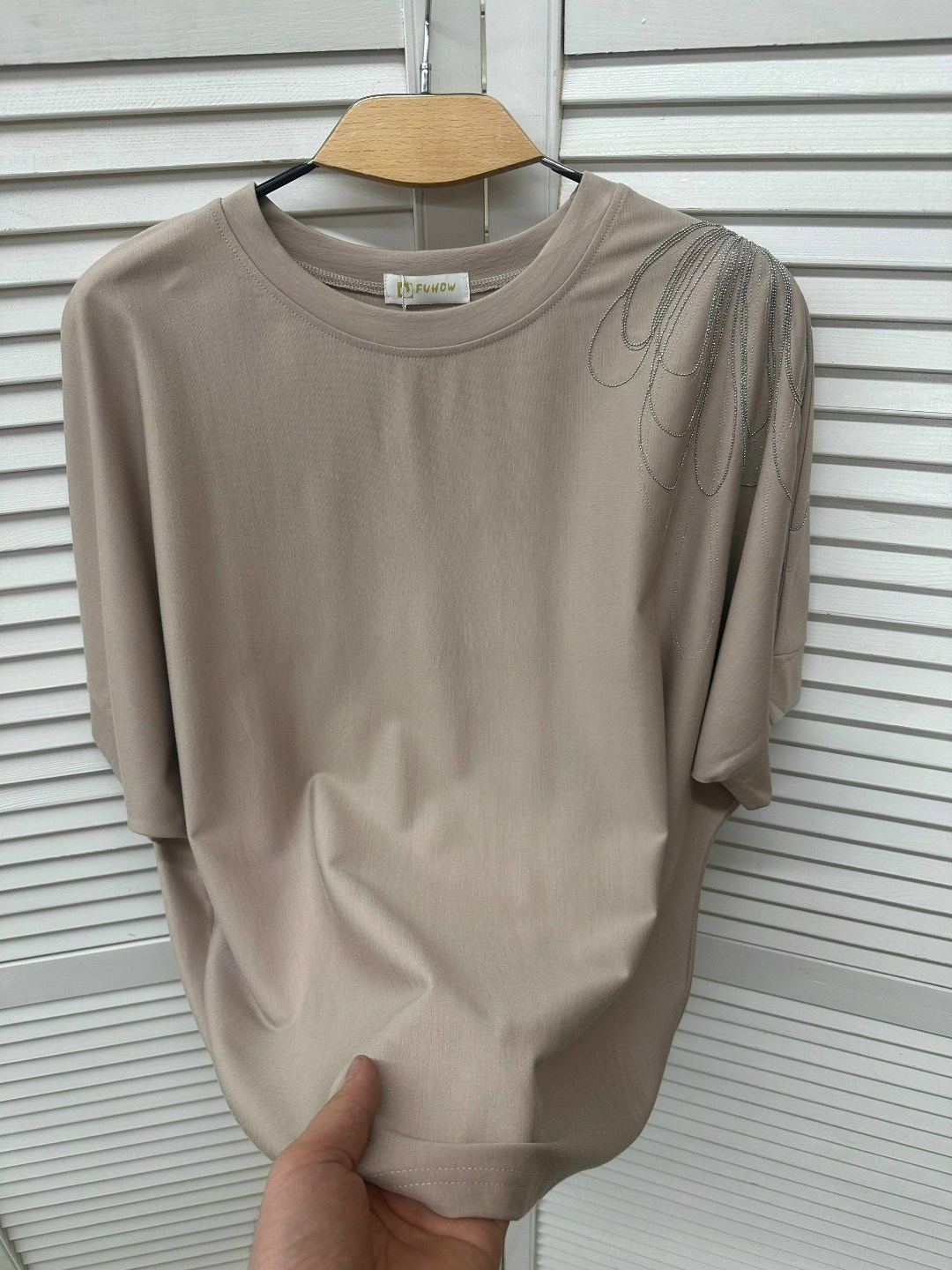 футболка со стразами,женская футболка,футболка со стразами оверсайз,женская футболка со стразами,футболки оверсайз