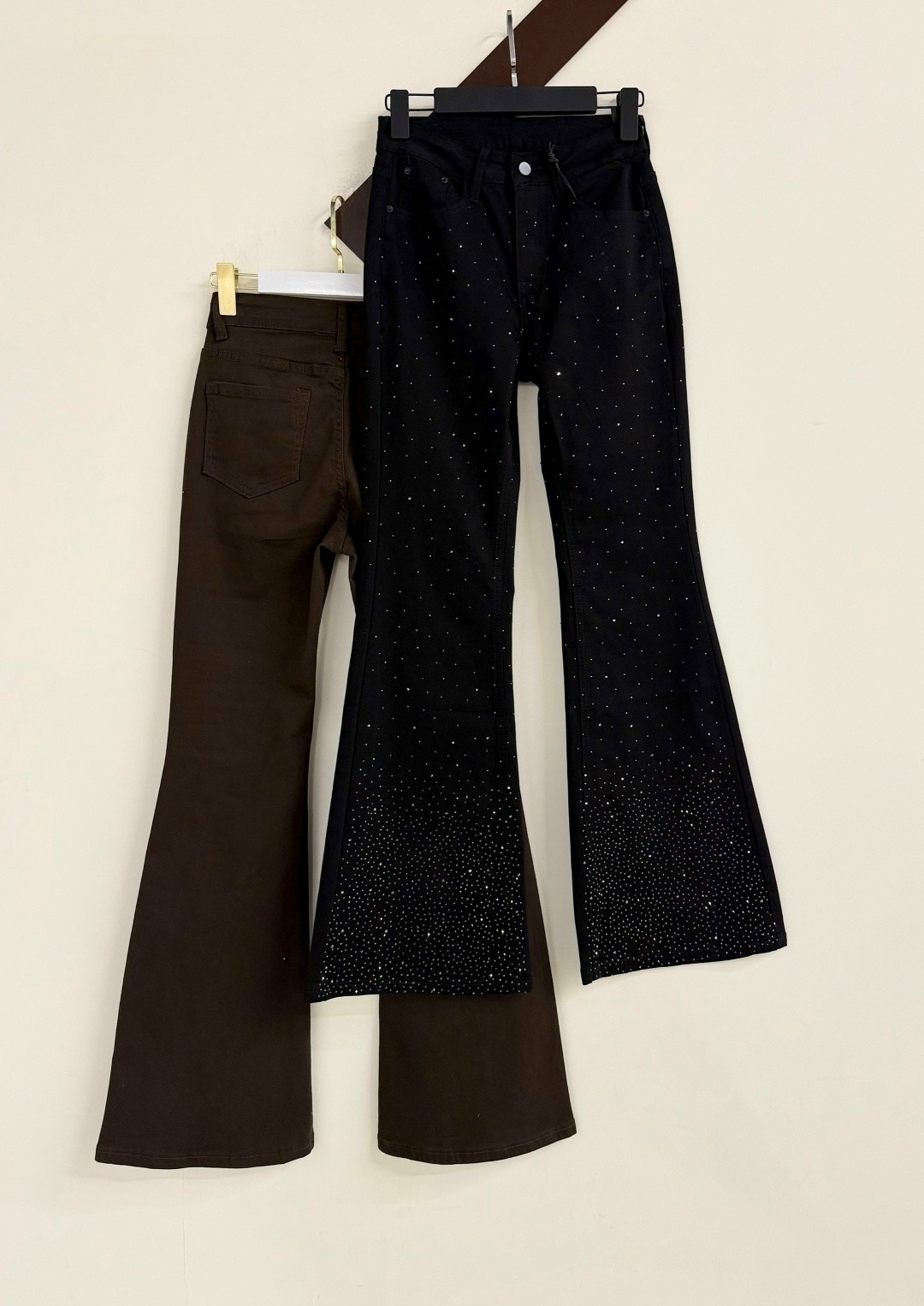 джинсы для девочек клеш,джинсы клеш женские,джинсы в стразах,женские джинсы со стразами,джинсы клеш