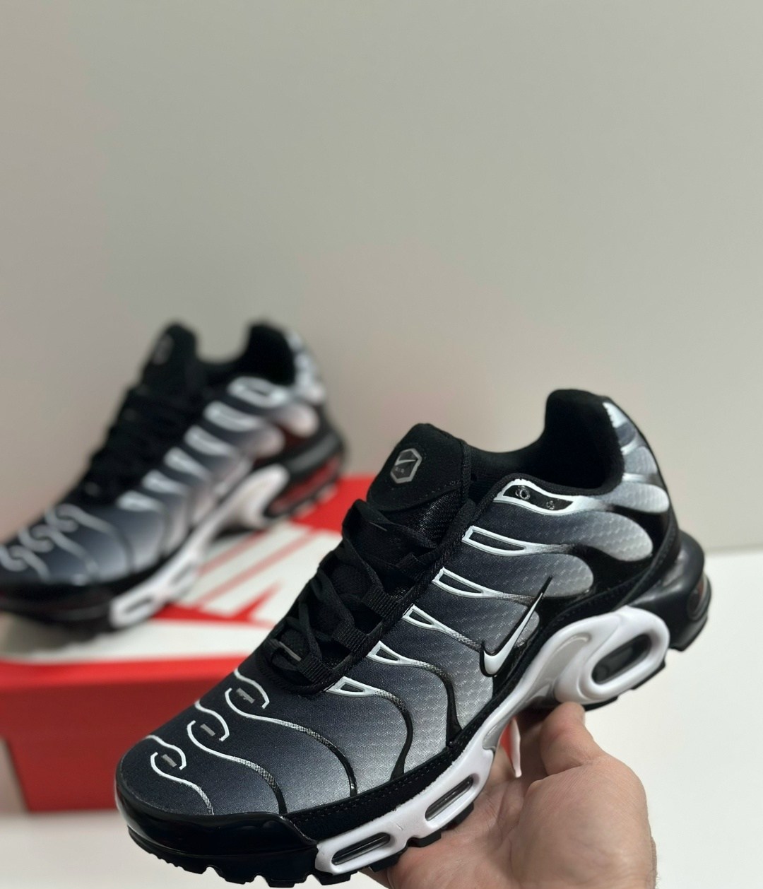 кроссовки nike air max tn plus,кроссовки мужские nike air max tn plus,nike air max tn plus,кроссовки найк air max plus tn,