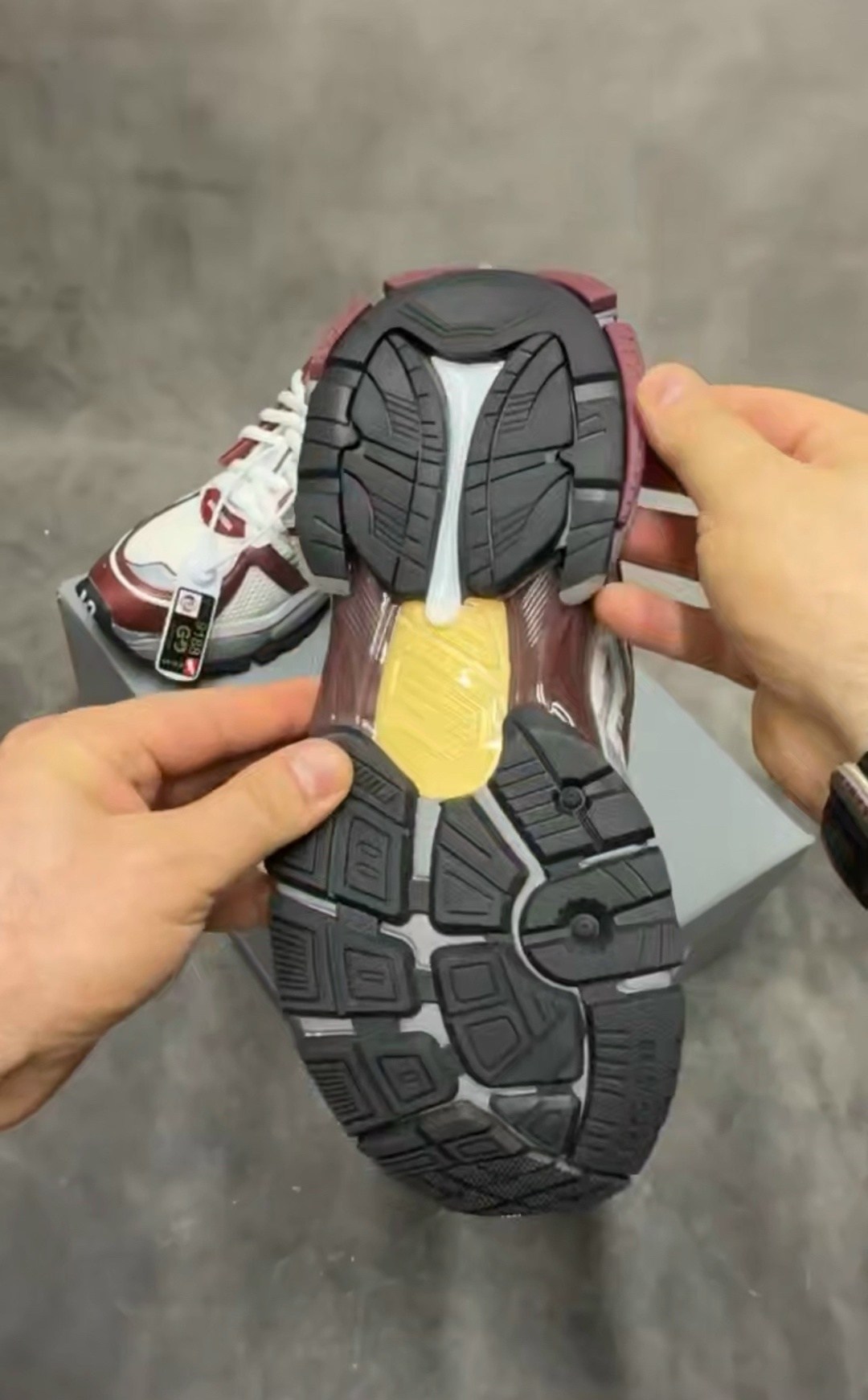 баленсиага раннер кроссовки,кроссовки balenciaga runner,кроссовки balenciaga,balenciaga runners,кроссовки в стиле balenciaga