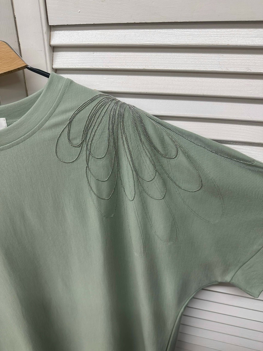 футболка со стразами,женская футболка,футболка со стразами оверсайз,женская футболка со стразами,футболки оверсайз