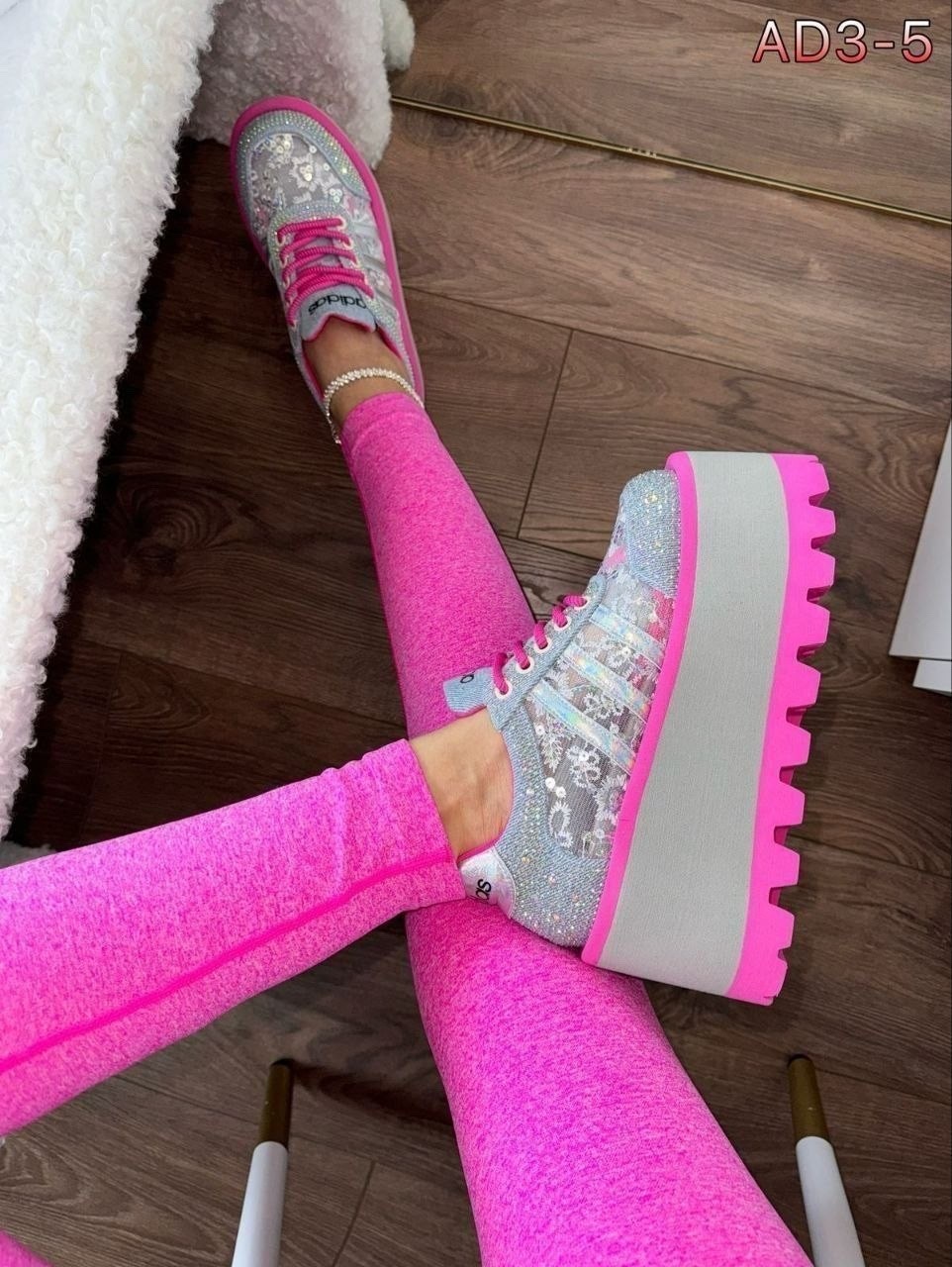 ,женские кроссовки,обуви,женская ,модная