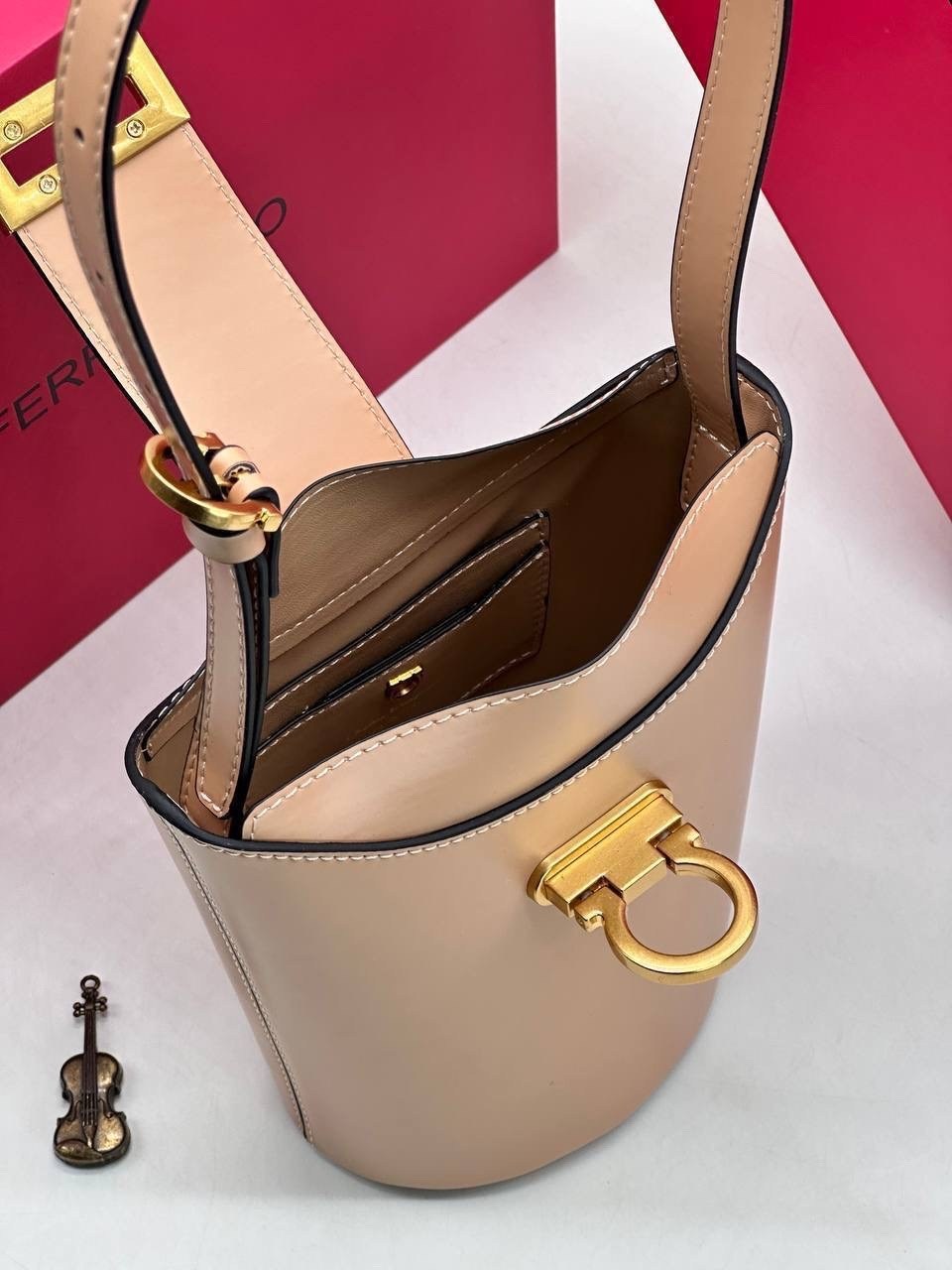 сумка salvatore ferragamo,сумка ferragamo,сумки,сумка,женская сумка