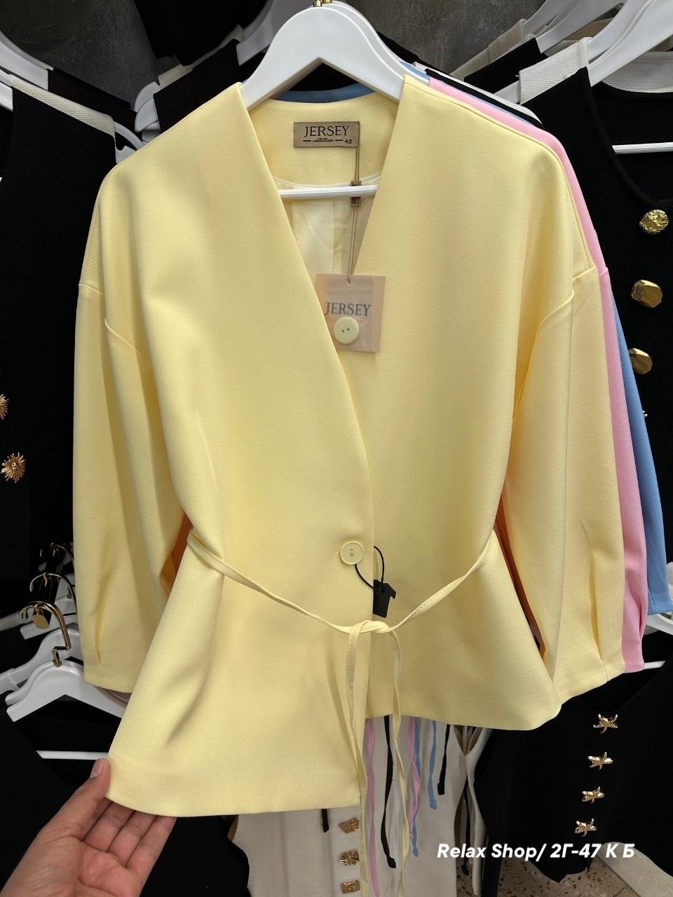 жакет,костюм с пиджаком,пиджак приталенный,пиджак женский,пиджак