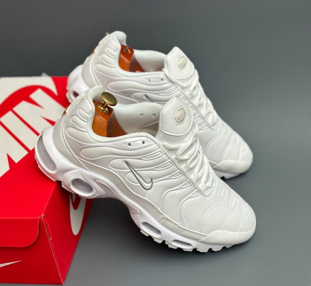 nike air max plus tn мужские кроссовки белые,кроссовки nike air max tn plus,nike tn air max plus white,nike air max plus tn,кроссовки nike air max tn