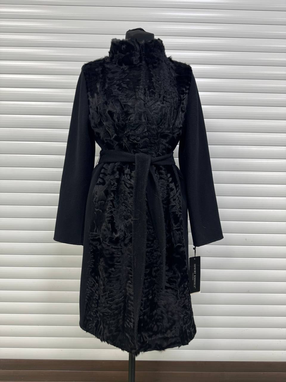 пальто из каракуля женское,шуба из каракуля,каракулевая шуба,пальто с каракулем,пальто с каракулевым воротником