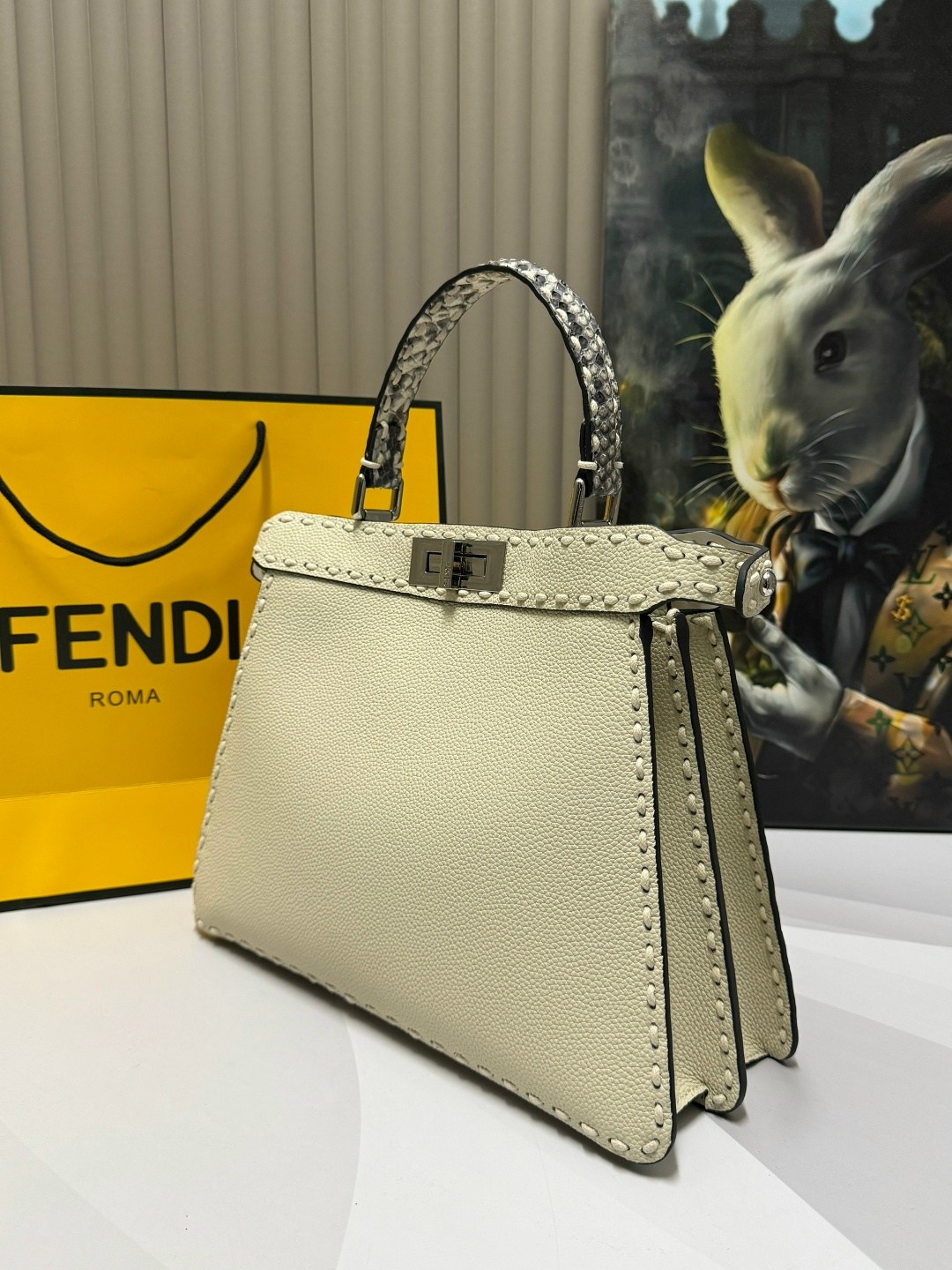 cумка fendi,сумка fendi peekaboo,женская сумка fendi,сумки фенди,сумка на плечо fendi