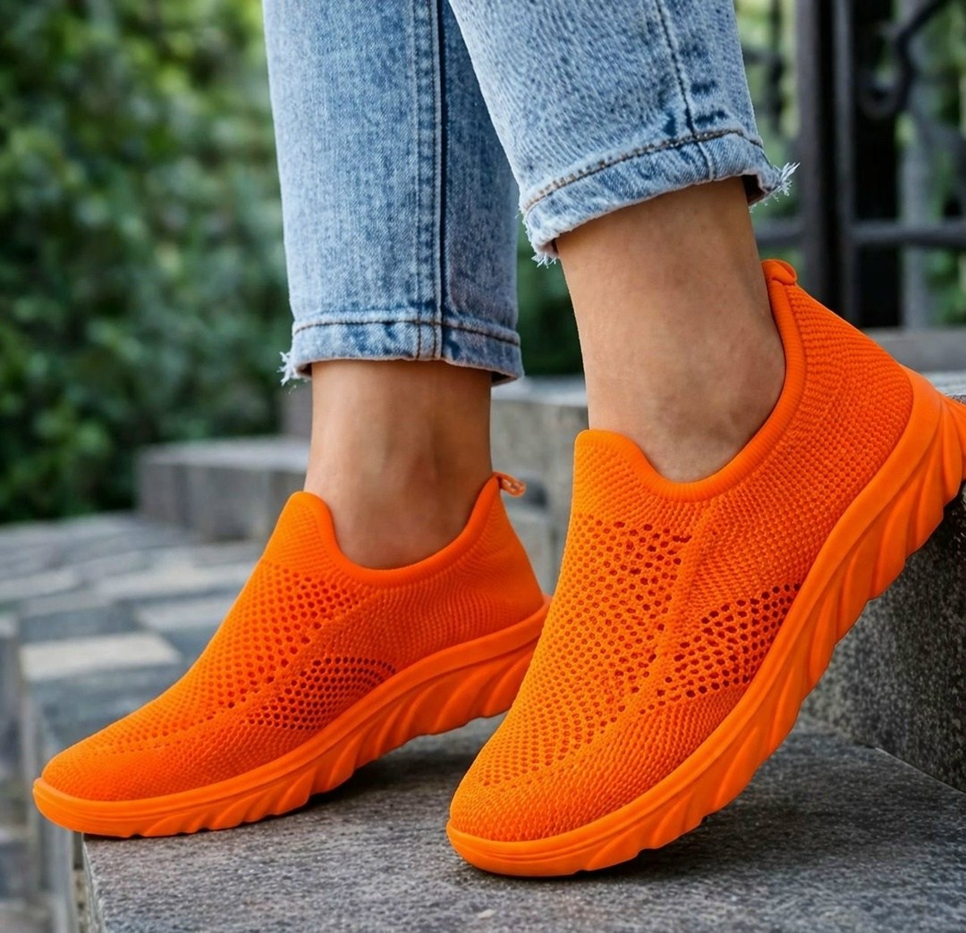 ,кроссовки женскиe,оранжевые кроссовки, спортивная,модная спортивная