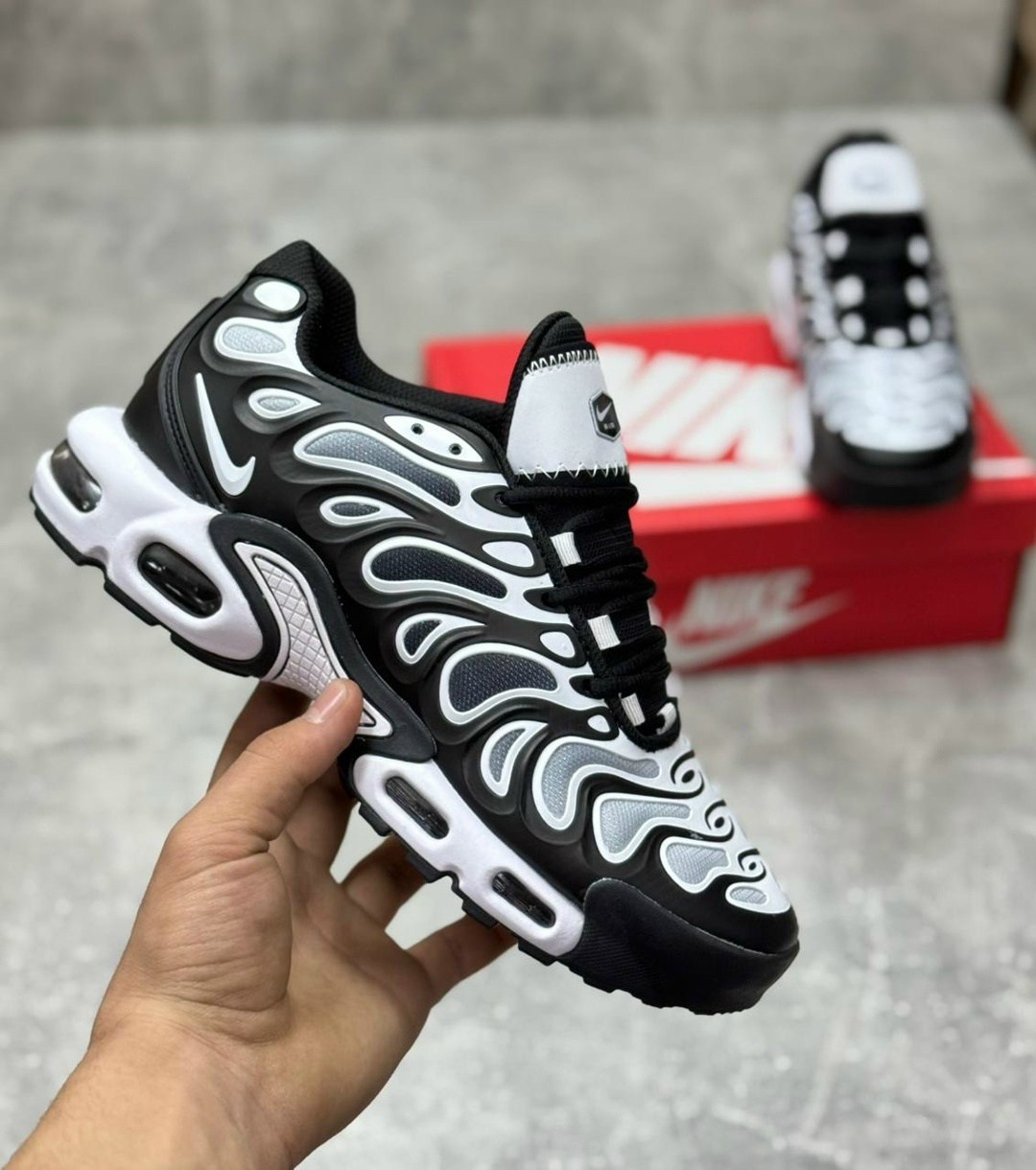 кроссовки nike air max plus,кроссовки nike air max plus tn,кроссовки nike air max plus tn nike,nike air max plus tn,кроссовки