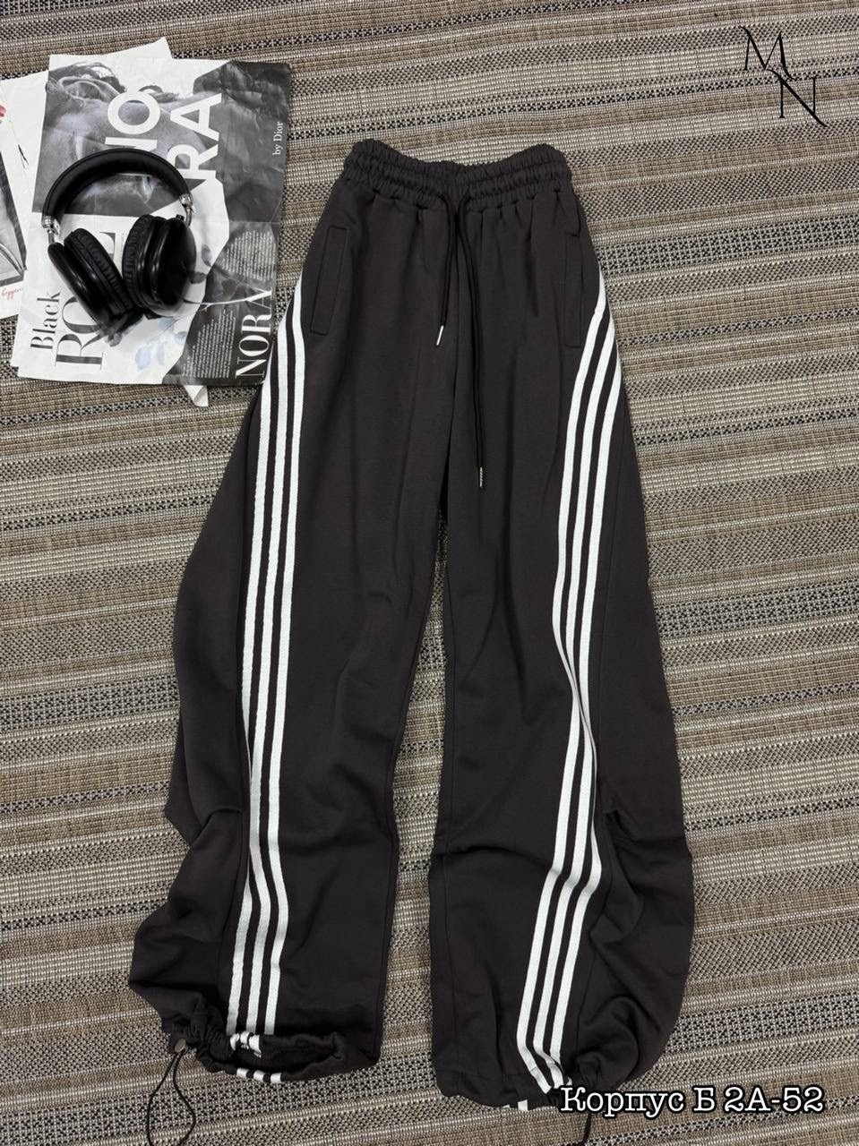 брюки карго с лампасами широкие y2k styfash,брюки спортивные,спортивные штаны широкие женские,брюки спортивные женские,спортивные штаны